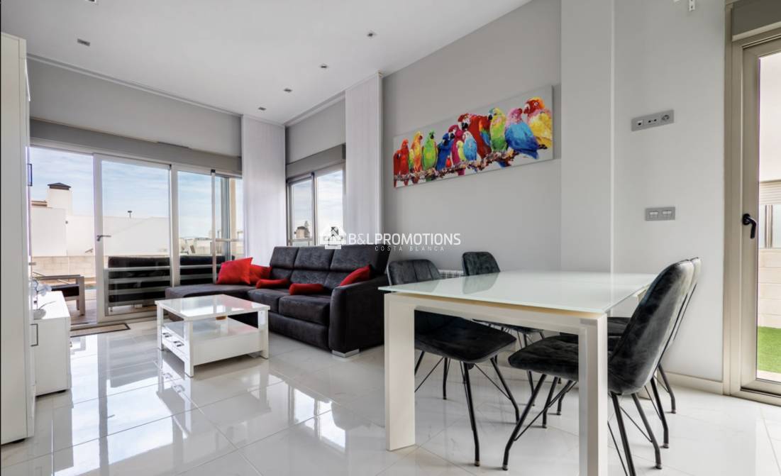 Reventa - Chalet independiente -
Orihuela Costa - Villamartin