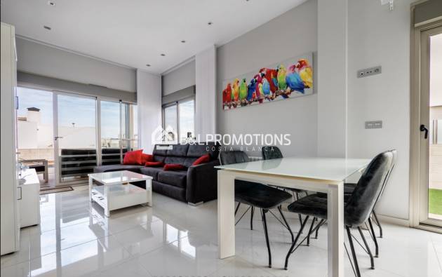 Reventa - Chalet independiente -
Orihuela Costa - Villamartin