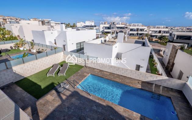 Reventa - Chalet independiente -
Orihuela Costa - Villamartin