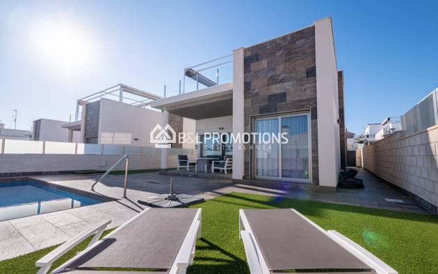 Reventa - Chalet independiente -
Orihuela Costa - Villamartin