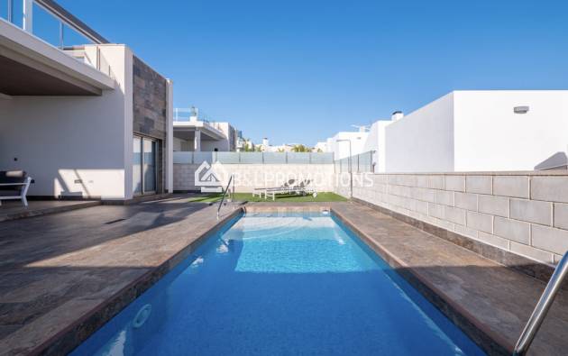 Reventa - Chalet independiente -
Orihuela Costa - Villamartin