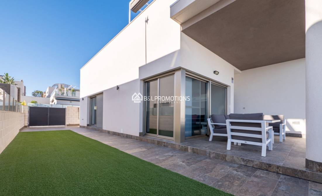 Reventa - Chalet independiente -
Orihuela Costa - Villamartin