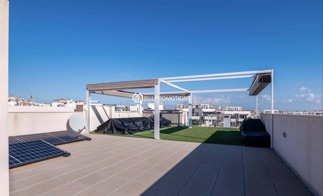 Reventa - Chalet independiente -
Orihuela Costa - Villamartin