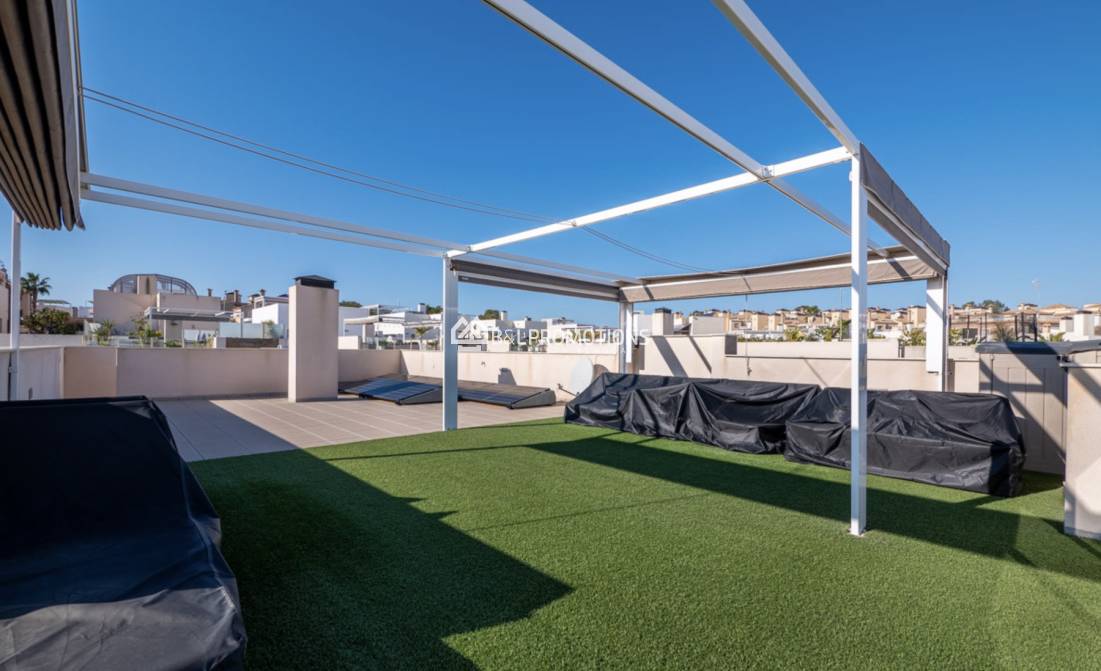 Reventa - Chalet independiente -
Orihuela Costa - Villamartin