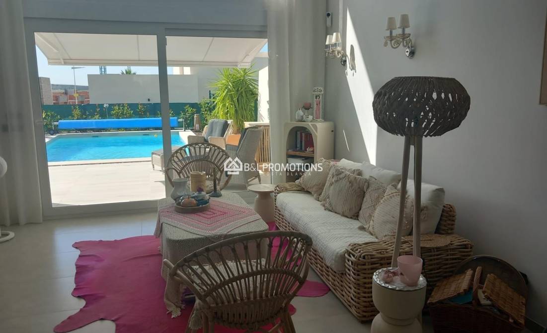 Reventa - Chalet pareado -
Alicante - La Finca Golf