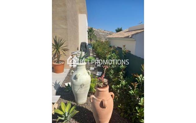 Reventa - Chalet pareado -
Alicante - La Finca Golf