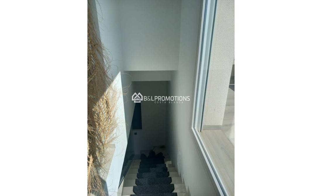 Reventa - Chalet pareado -
Alicante - La Finca Golf