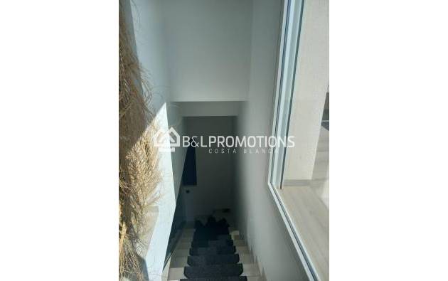 Reventa - Chalet pareado -
Alicante - La Finca Golf