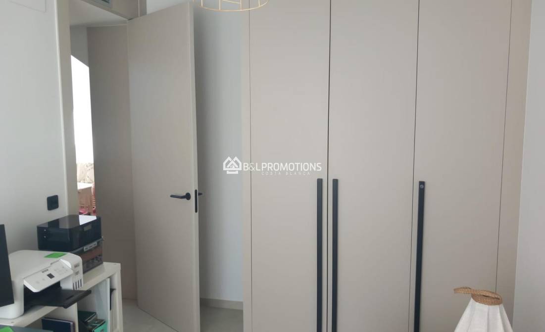 Reventa - Chalet pareado -
Alicante - La Finca Golf