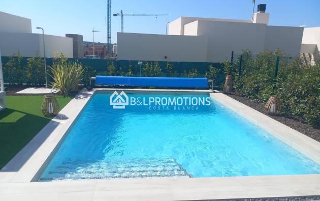 Reventa - Chalet pareado -
Alicante - La Finca Golf