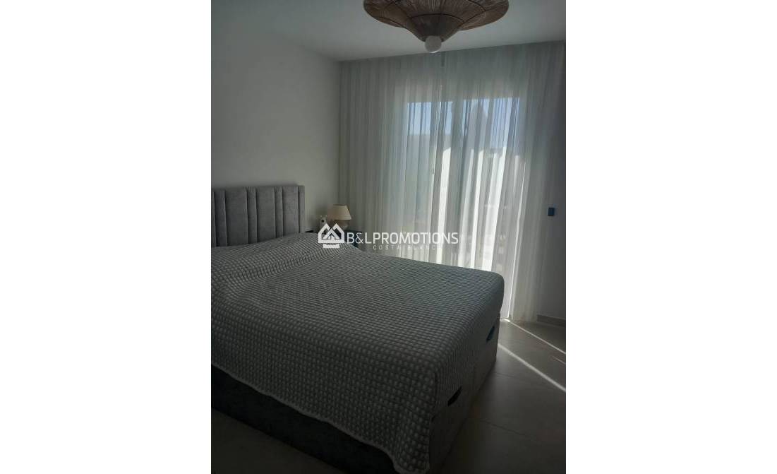 Reventa - Chalet pareado -
Alicante - La Finca Golf