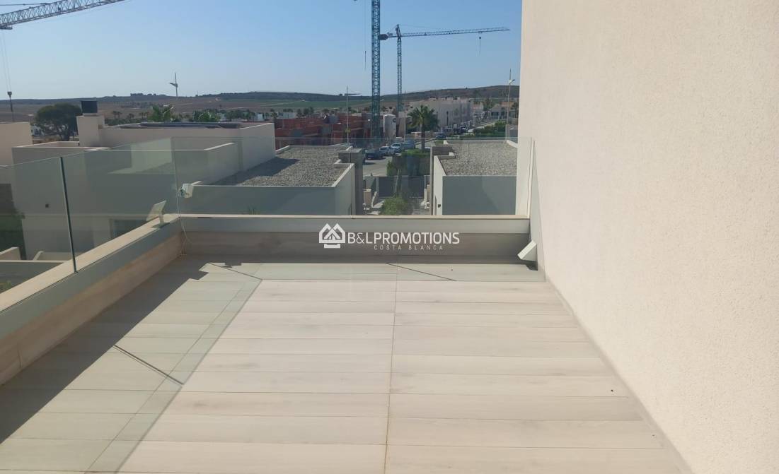 Reventa - Chalet pareado -
Alicante - La Finca Golf