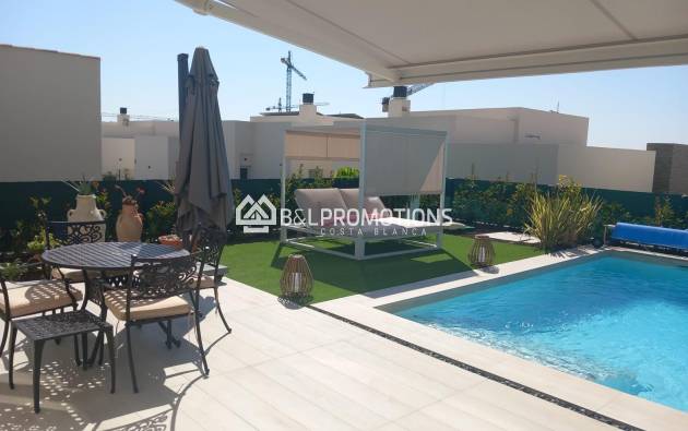 Reventa - Chalet pareado -
Alicante - La Finca Golf
