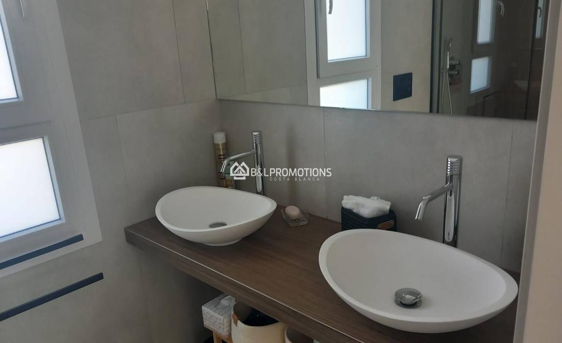 Reventa - Chalet pareado -
Alicante - La Finca Golf