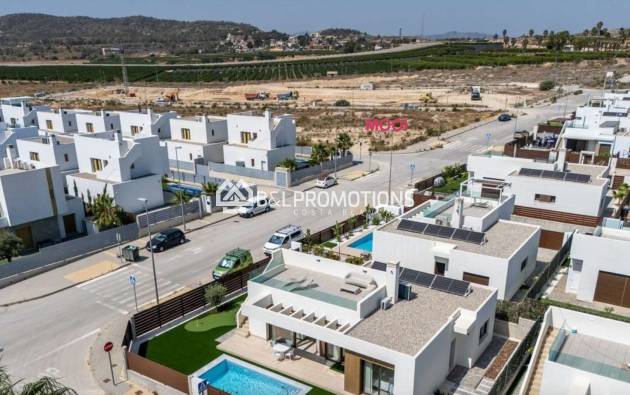Nueva construcción - Chalet independiente -
Orihuela - Vistabella Golf