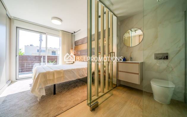 Nueva construcción - Chalet independiente -
Orihuela - Vistabella Golf