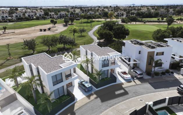 Nueva construcción - Chalet independiente -
Los Alcázares - Roda Golf