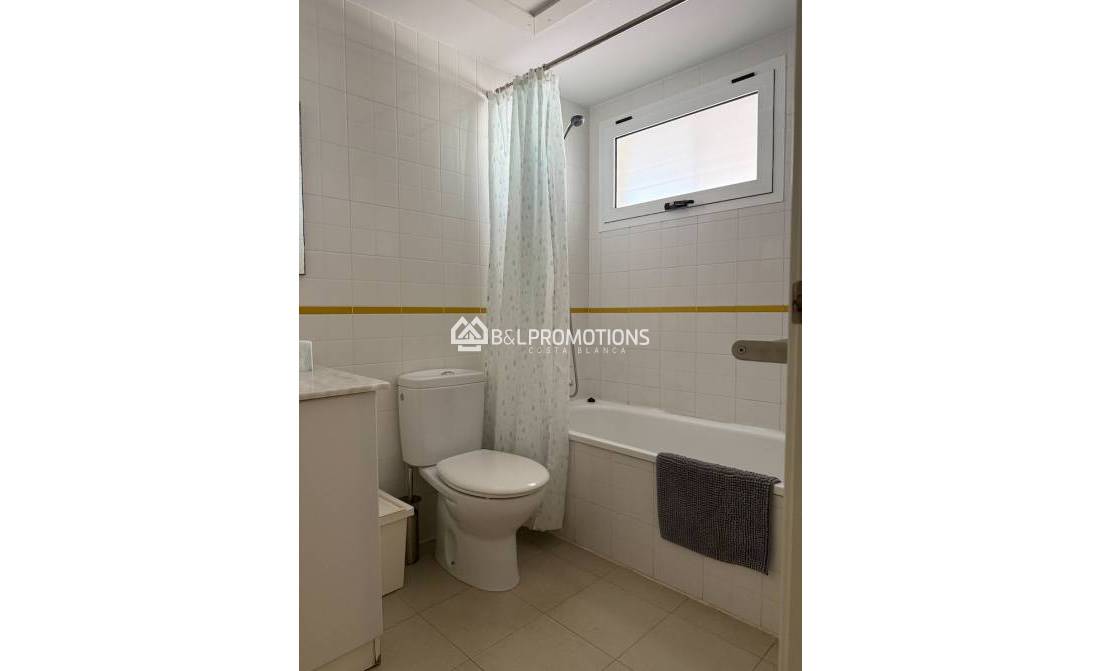 Reventa - Apartamento -
Orihuela Costa - Playa Flamenca