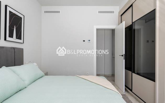 Nueva construcción - Chalet independiente -
Alicante - La Finca Golf