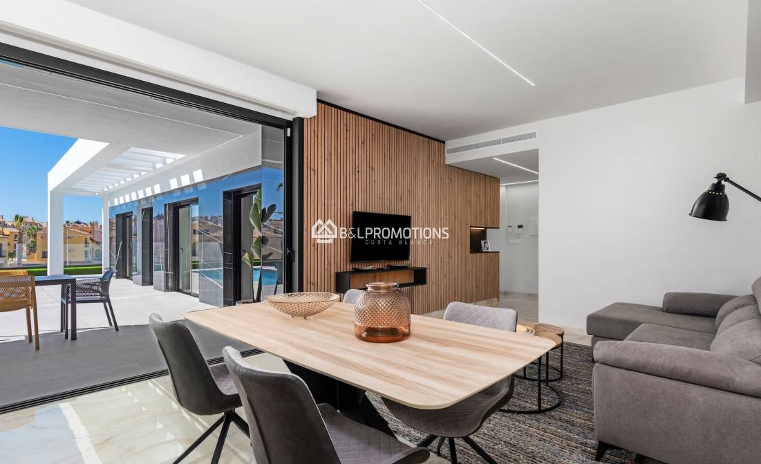 Nueva construcción - Chalet independiente -
Alicante - La Finca Golf