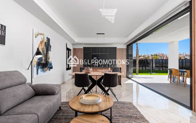 Nueva construcción - Chalet independiente -
Alicante - La Finca Golf