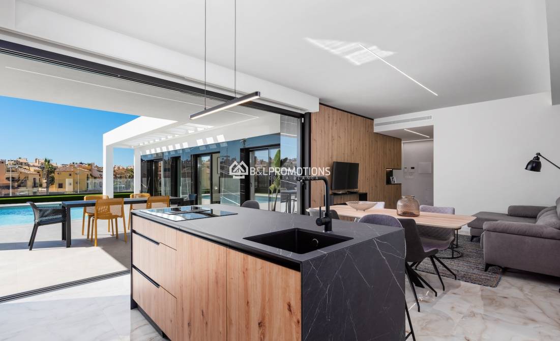 Nueva construcción - Chalet independiente -
Alicante - La Finca Golf