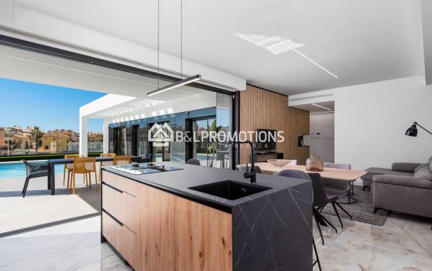 Nueva construcción - Chalet independiente -
Alicante - La Finca Golf