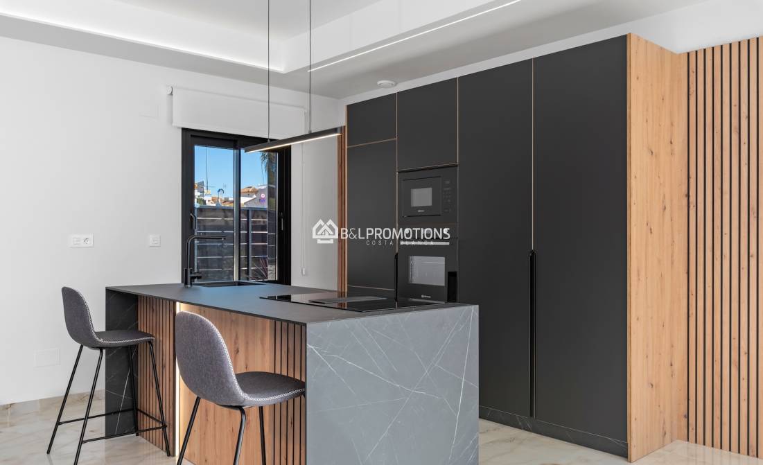 Nueva construcción - Chalet independiente -
Alicante - La Finca Golf