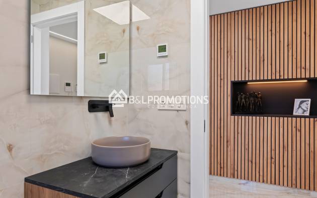 Nueva construcción - Chalet independiente -
Alicante - La Finca Golf