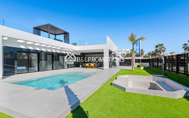 Nueva construcción - Chalet independiente -
Alicante - La Finca Golf