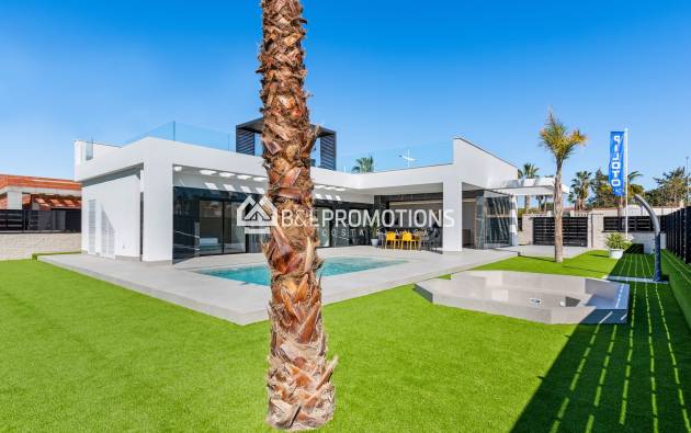 Nueva construcción - Chalet independiente -
Alicante - La Finca Golf