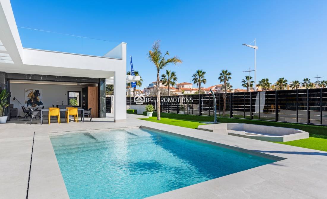 Nueva construcción - Chalet independiente -
Alicante - La Finca Golf