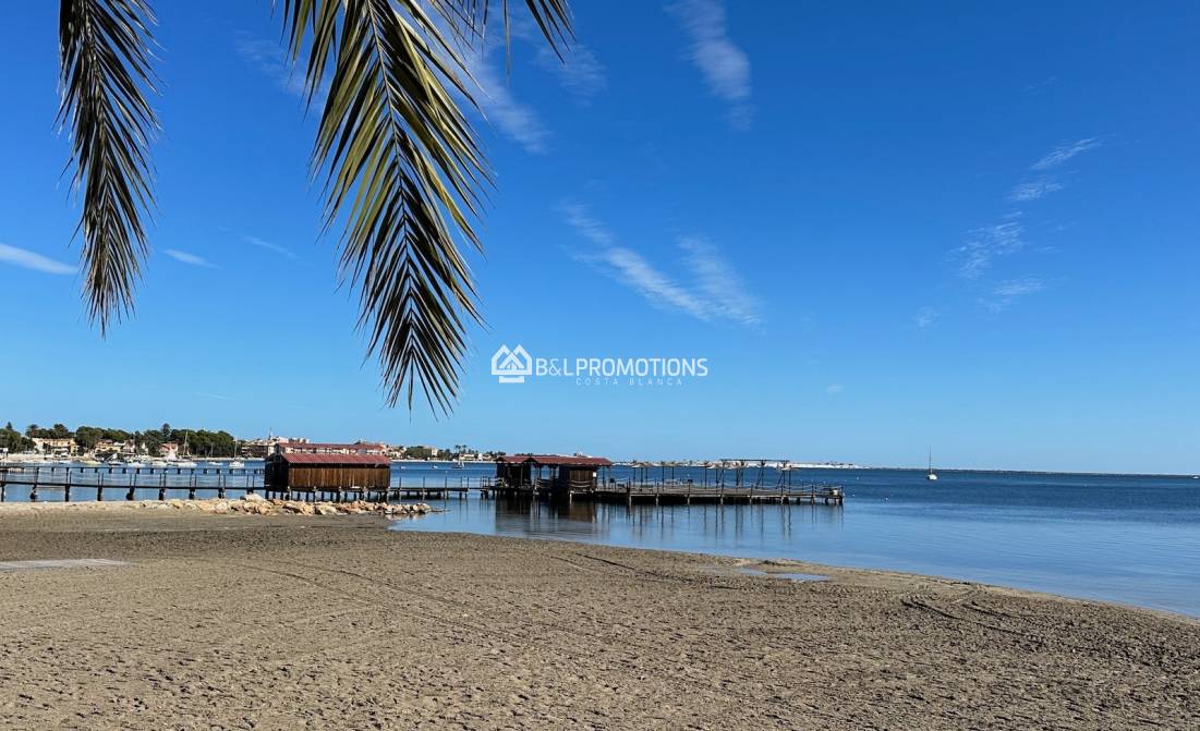 Nueva construcción - Chalet independiente -
Los Alcázares