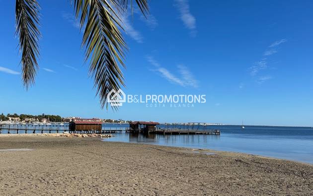 Nueva construcción - Chalet independiente -
Los Alcázares