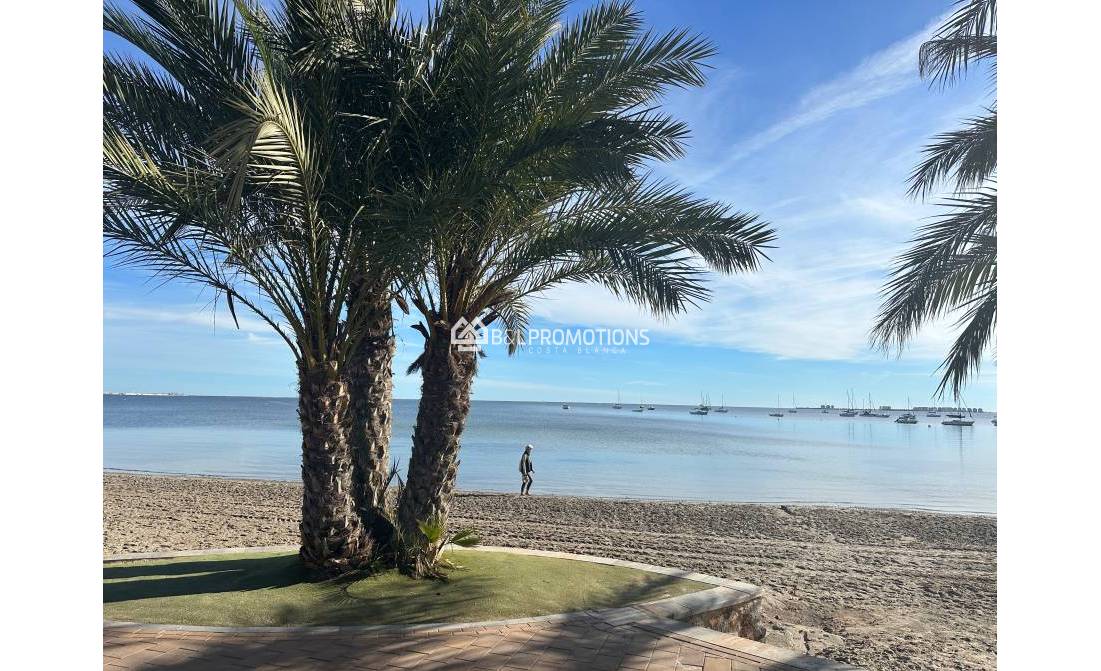 Nueva construcción - Chalet independiente -
Los Alcázares