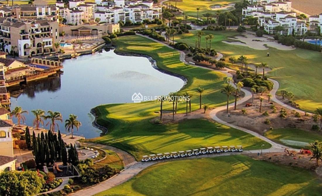 Nueva construcción - Chalet independiente -
Baños y Mendigo - El Valle Golf Resort