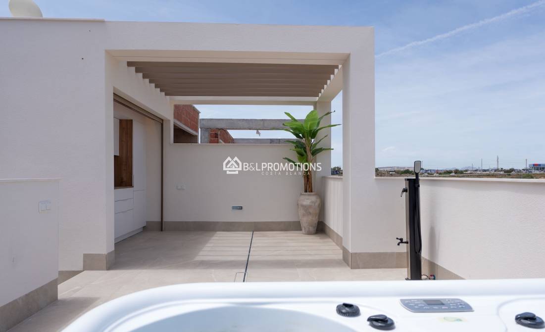 Neubauimmobilien - Quattrohaus -
Los Alcázares - Serena Golf