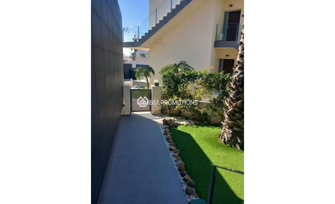 Reventa - Bungalow -
Orihuela Costa - Villamartin