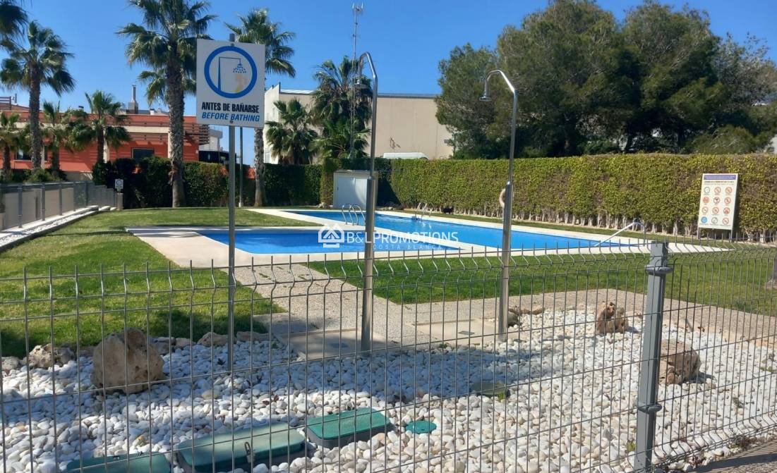 Reventa - Bungalow -
Orihuela Costa - Villamartin