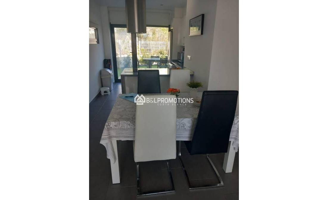 Reventa - Bungalow -
Orihuela Costa - Villamartin