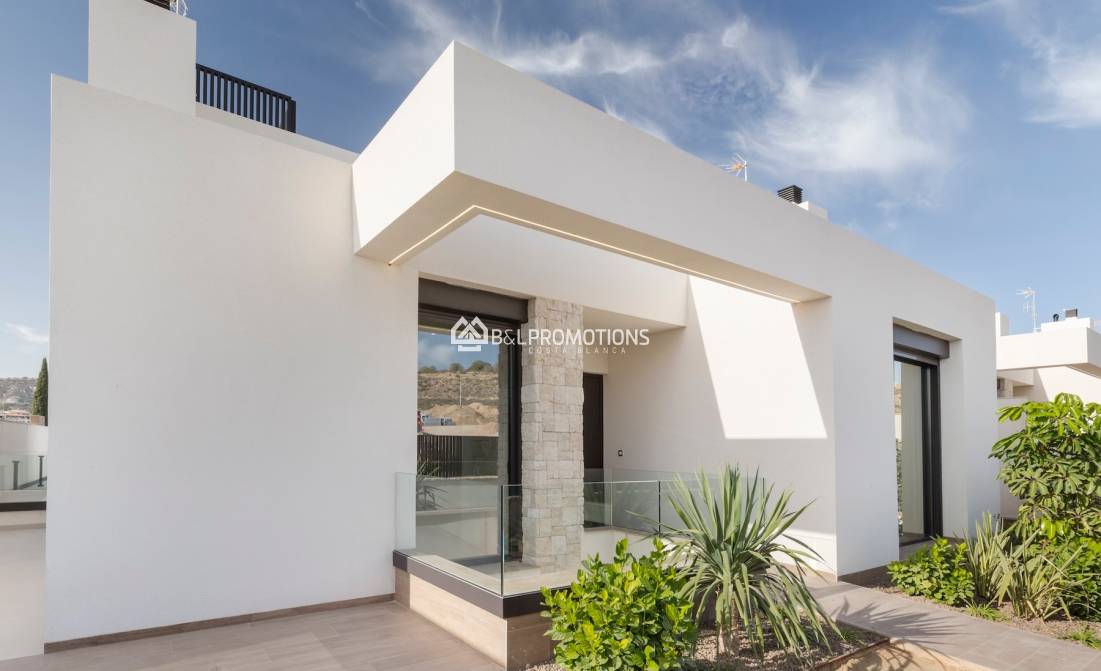 Nueva construcción - Chalet independiente -
Alicante - La Finca Golf