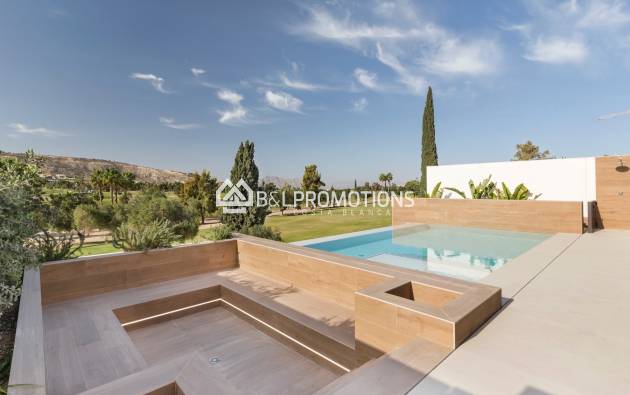 Nueva construcción - Chalet independiente -
Alicante - La Finca Golf