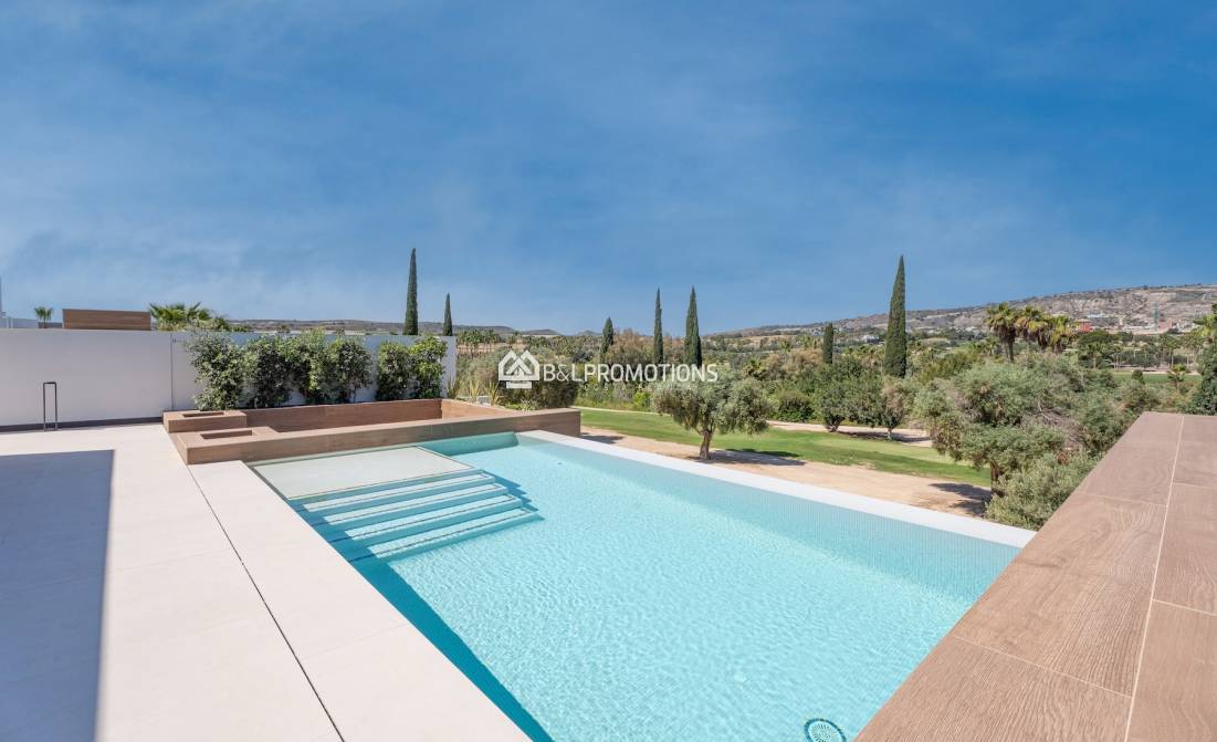 Nueva construcción - Chalet independiente -
Alicante - La Finca Golf
