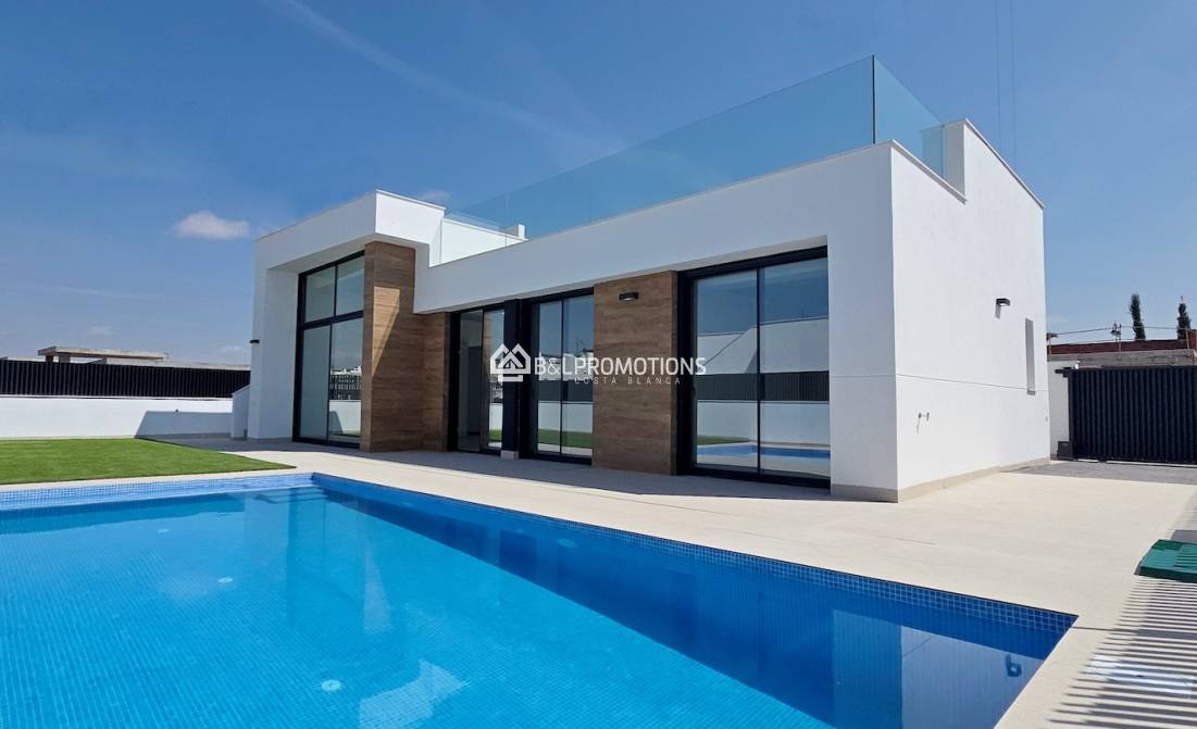 Nueva construcción - Chalet independiente -
Alhama - Golf