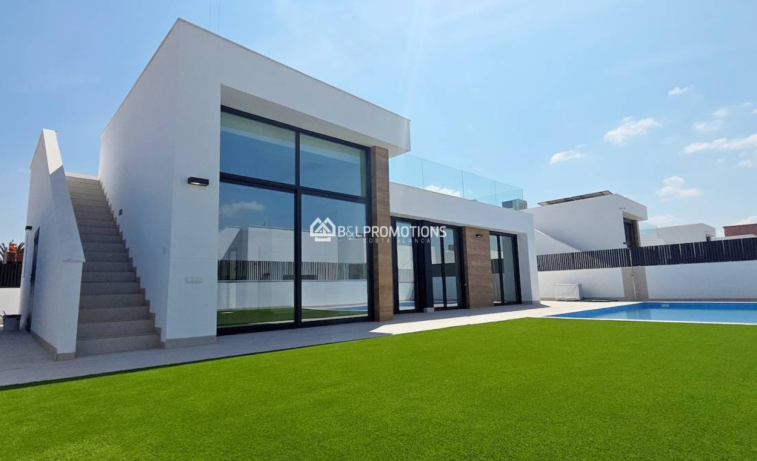 Nueva construcción - Chalet independiente -
Alhama - Golf