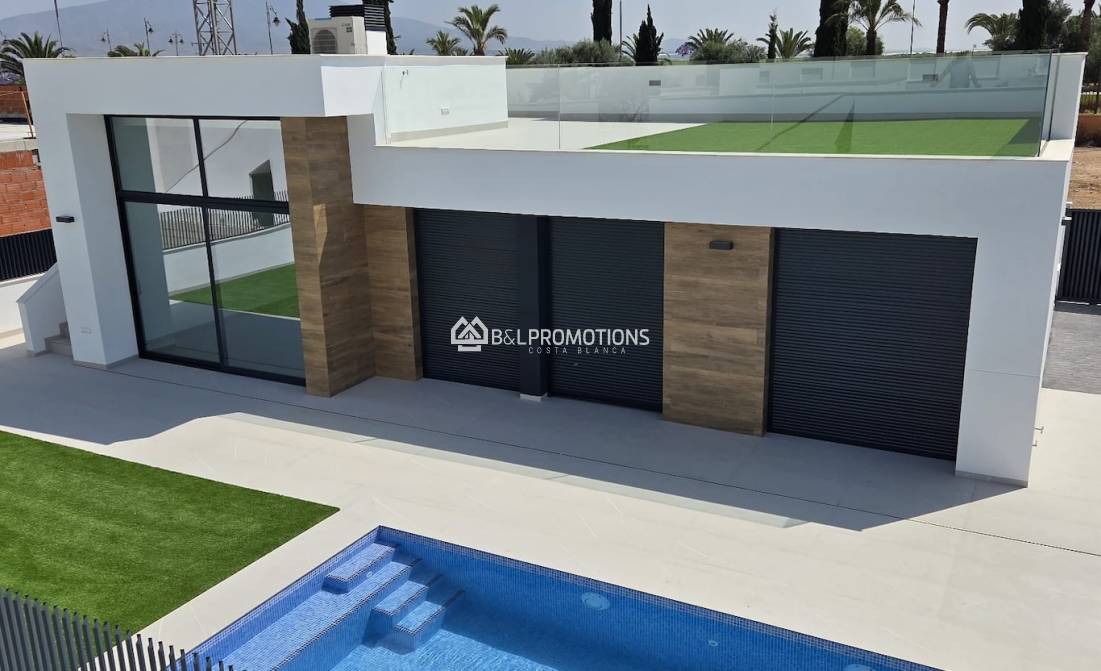 Nueva construcción - Chalet independiente -
Alhama - Golf
