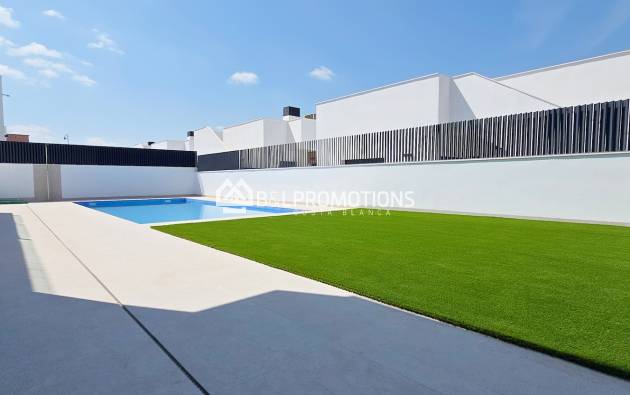 Nueva construcción - Chalet independiente -
Alhama - Golf