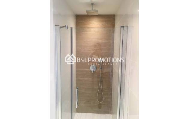 Ferienvermietung - Appartement -
Torrevieja