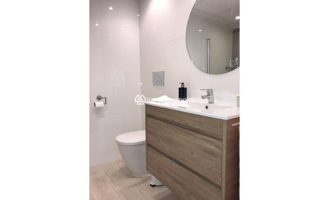 Ferienvermietung - Appartement -
Torrevieja