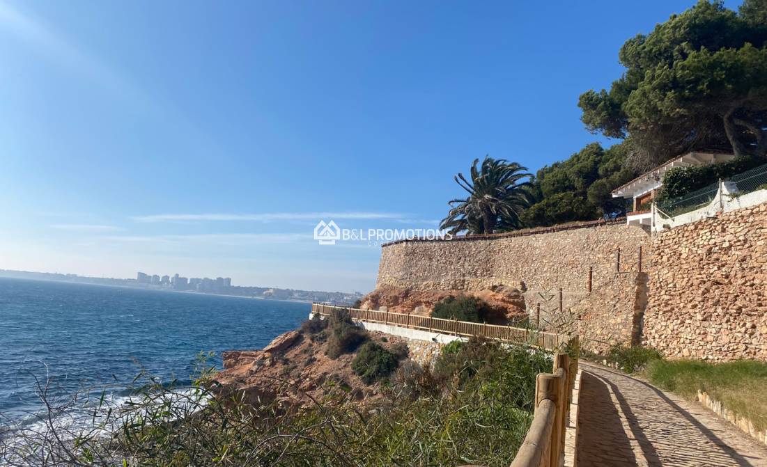 Ferienvermietung - Appartement -
Torrevieja